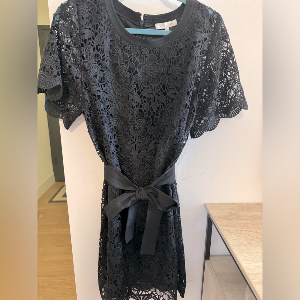 Black Short-Sleeved Lace Dress